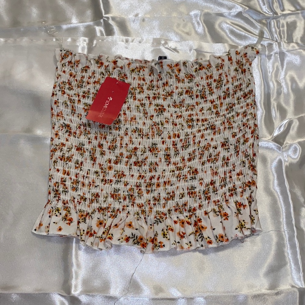 NWT top